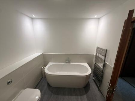 2 bedroom Flat to let in James Grove, Kirkcaldy, KY1