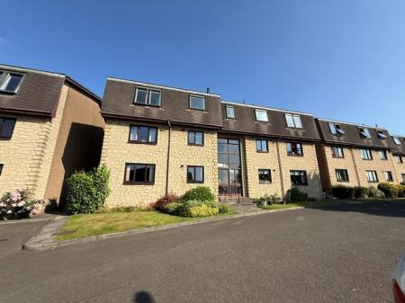2 bedroom Flat to let in James Grove, Kirkcaldy, KY1