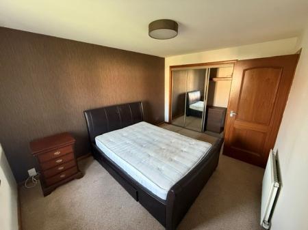 2 bedroom Flat to let in James Grove, Kirkcaldy, KY1