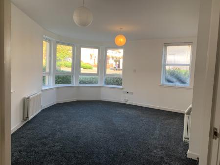 2 bedroom Flat to let in Overton Road, Kirkcaldy, KY1