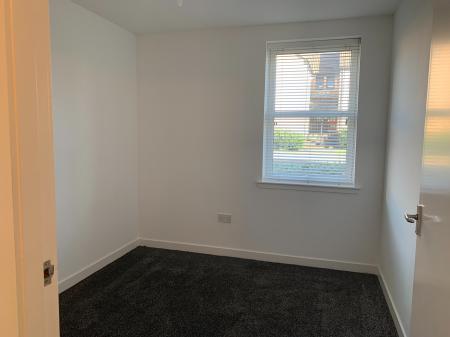 2 bedroom Flat to let in Overton Road, Kirkcaldy, KY1