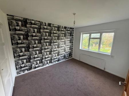 2 bedroom Flat to let in Dunearn Drive, Kirkcaldy, KY2