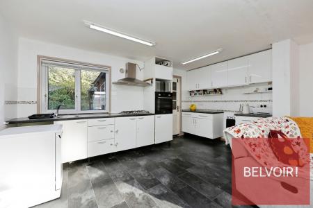 3 bedroom Semi-detached house for sale in Lilac Crescent, Kirkcaldy, KY1