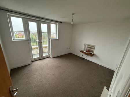 2 bedroom Flat to let in Bittern Court, Dunfermline, KY11