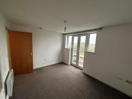 2 bedroom Flat to let in Bittern Court, Dunfermline, KY11
