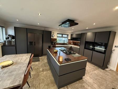 5 bedroom Detached house to let in Cardenden Road, Cardenden, KY5