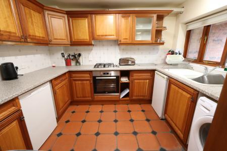 4 bedroom Semi-detached house to let in Beauchamp Mews, Morrell Street, Leamington Spa, CV32