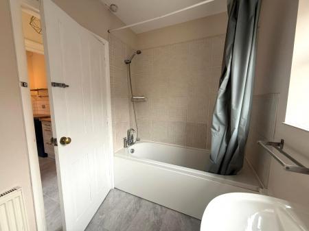 2 bedroom Terraced House to let in Edward Street, Milverton, CV32