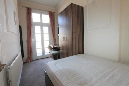 2 bedroom Flat to let in Dale Street, Leamington Spa, CV32