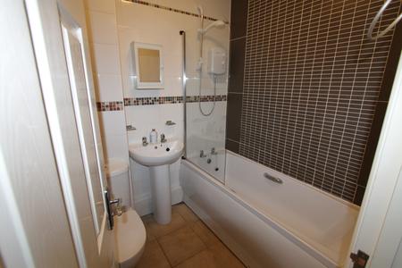 6 bedroom Flat to let in George Street, Leamington Spa, CV31