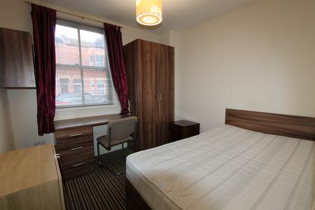 6 bedroom Flat to let in George Street, Leamington Spa, CV31