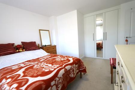 4 bedroom Detached house to let in Macbeth Approach, Warwick, CV34