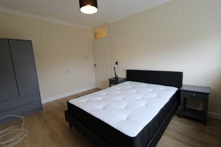 2 bedroom Flat to let in Talbot Court, Upper Holly Walk, Leamington Spa, CV32