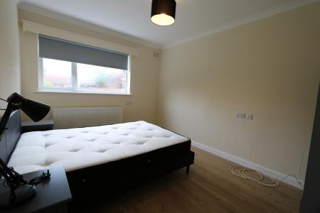 2 bedroom Flat to let in Talbot Court, Upper Holly Walk, Leamington Spa, CV32