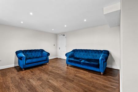 2 bedroom Flat to let in 153 Cape Road, Warwick, CV34