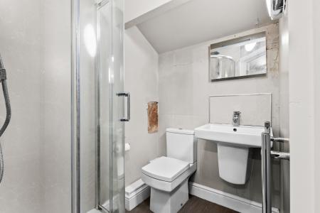 2 bedroom Flat to let in 153 Cape Road, Warwick, CV34