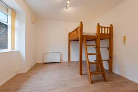 1 bedroom Studio flat for sale in Hitchman Road, Leamington Spa