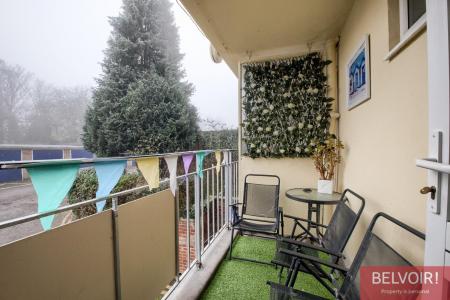 2 bedroom Apartment for sale in Rugby Road, Leamington Spa