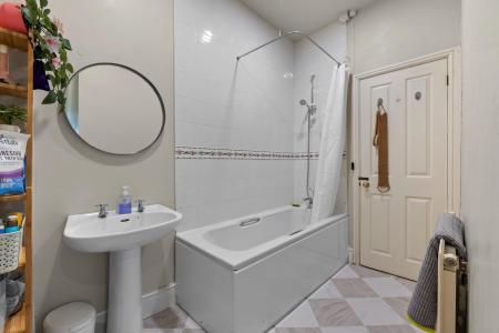 1 bedroom Apartment for sale in Portland Street, Leamington Spa