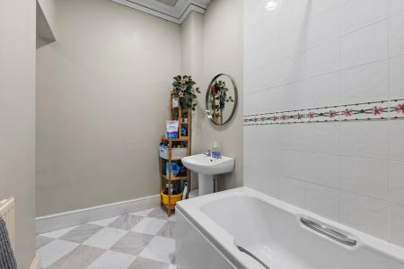 1 bedroom Apartment for sale in Portland Street, Leamington Spa