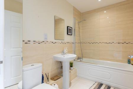 2 bedroom Apartment for sale in Kenilworth Street, Leamington Spa