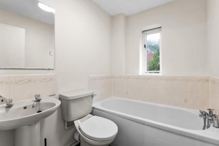 2 bedroom Terraced House for sale in Ginkgo Walk, Leamington Spa