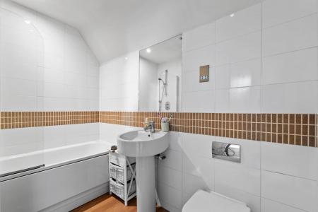 2 bedroom Duplex for sale in Avenue Road, Leamington Spa