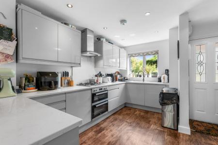 2 bedroom End of terrace house for sale in Evans Grove, Whitnash