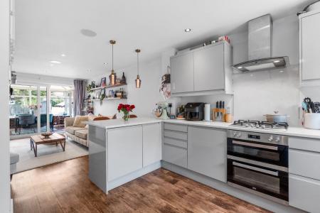 2 bedroom End of terrace house for sale in Evans Grove, Whitnash