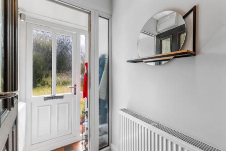 2 bedroom End of terrace house for sale in Evans Grove, Whitnash