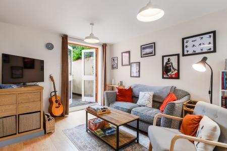 2 bedroom Terraced House for sale in William Street, Leamington Spa