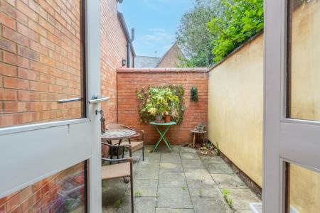 2 bedroom Terraced House for sale in William Street, Leamington Spa