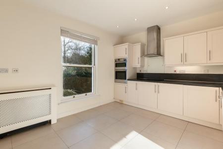 2 bedroom Flat for sale in Northumberland Road, Leamington Spa