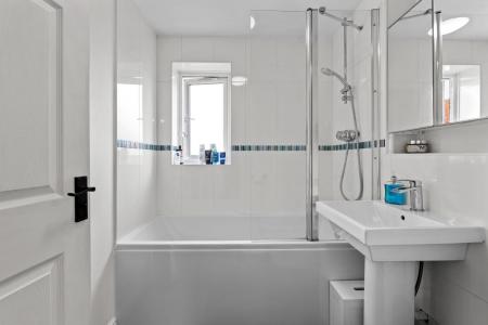 2 bedroom Semi-detached house for sale in Montgomery Road, Whitnash