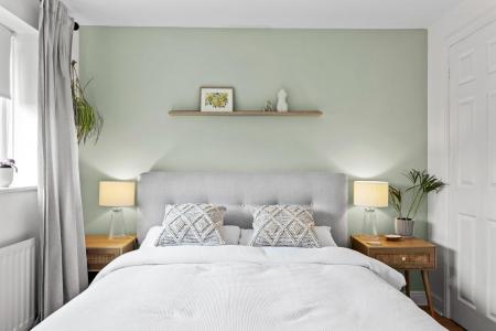 2 bedroom Semi-detached house for sale in Montgomery Road, Whitnash