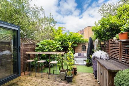 3 bedroom Terraced House for sale in Willow Sheets Meadow, Cubbington