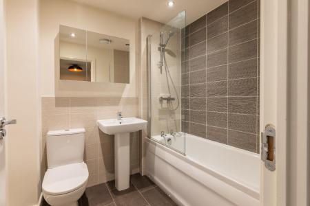 2 bedroom House for sale in De Stretford Drive, Bishops Tachbrook