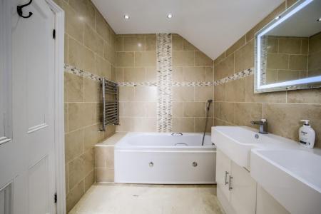 2 bedroom Semi-detached house for sale in Quarry Street, Leamington Spa
