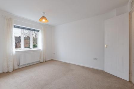 3 bedroom End of terrace house for sale in Davidson Avenue, Leamington Spa