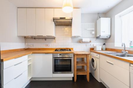 3 bedroom End of terrace house for sale in Davidson Avenue, Leamington Spa