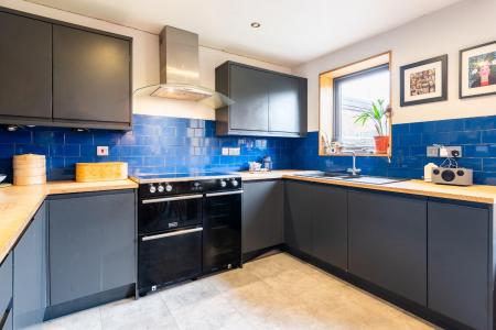 3 bedroom End of terrace house for sale in High View Road, Leamington Spa