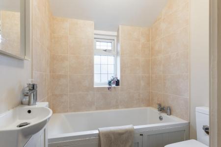 3 bedroom End of terrace house for sale in High View Road, Leamington Spa