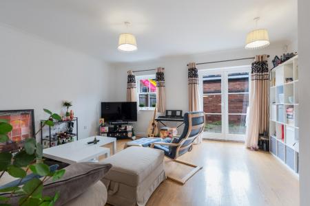 3 bedroom Semi-detached house for sale in Kenilworth Street, Leamington Spa