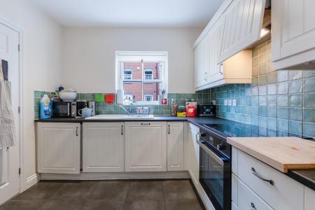 3 bedroom Semi-detached house for sale in Kenilworth Street, Leamington Spa