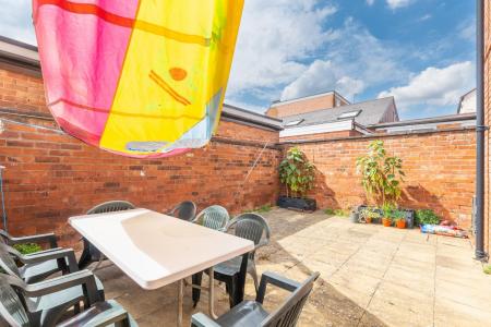 3 bedroom Semi-detached house for sale in Kenilworth Street, Leamington Spa