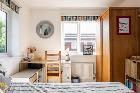 3 bedroom Detached house for sale in Owen Grove, Whitnash