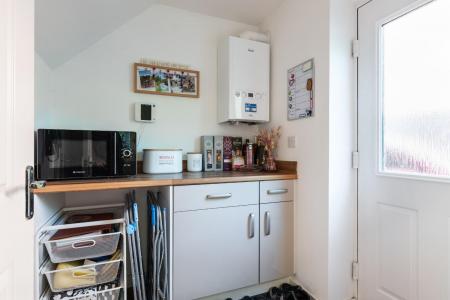 3 bedroom Detached house for sale in Owen Grove, Whitnash