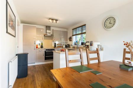 3 bedroom Detached house for sale in Owen Grove, Whitnash