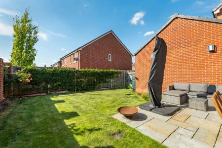 3 bedroom Detached house for sale in Owen Grove, Whitnash