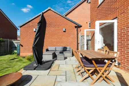 3 bedroom Detached house for sale in Owen Grove, Whitnash